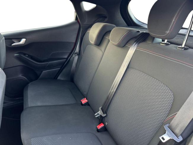 FORD Fiesta Photo 9