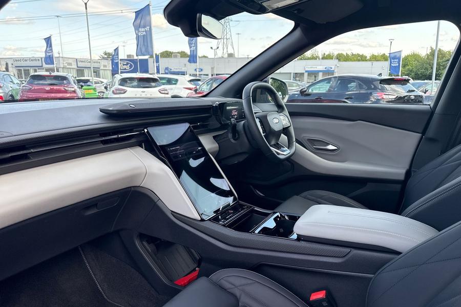 Ford EXPLORER Photo autoimg-c54908d3e8decc6414f4b7f9919cb8d7ff59e755.jpg