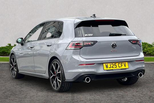 Volkswagen Golf Photo autoimg-c5493a69873bc1f0fc3c41df66f3a417649dc198.jpg