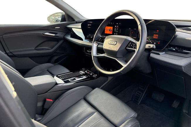 AUDI Q6 e-tron Photo 7