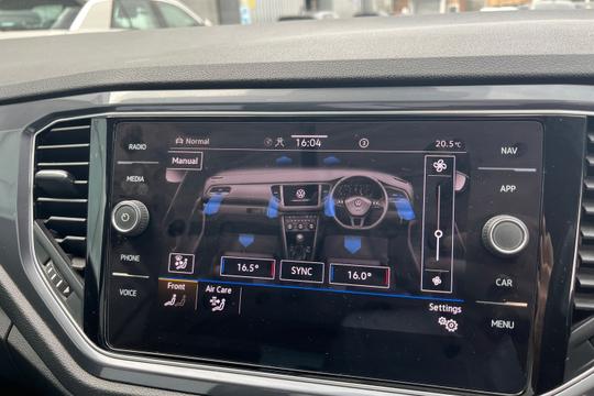 Volkswagen T-ROC R-LINE Photo autoimg-c54d19e1a708edc4f8791a06fe4a442aa382ea91.jpg