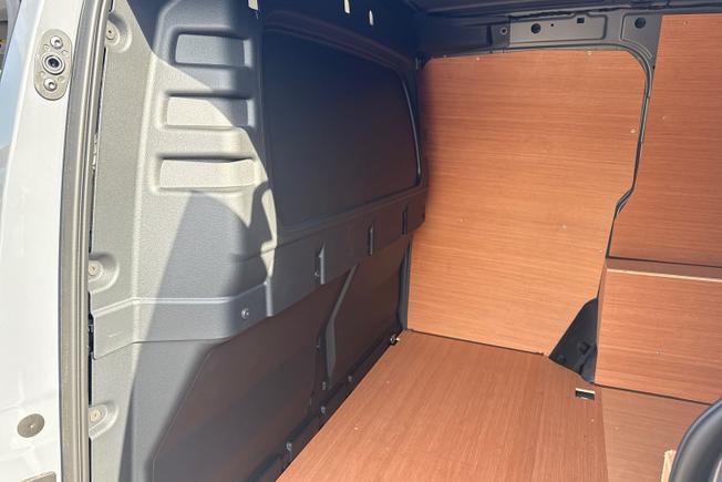 VOLKSWAGEN Caddy Photo 32