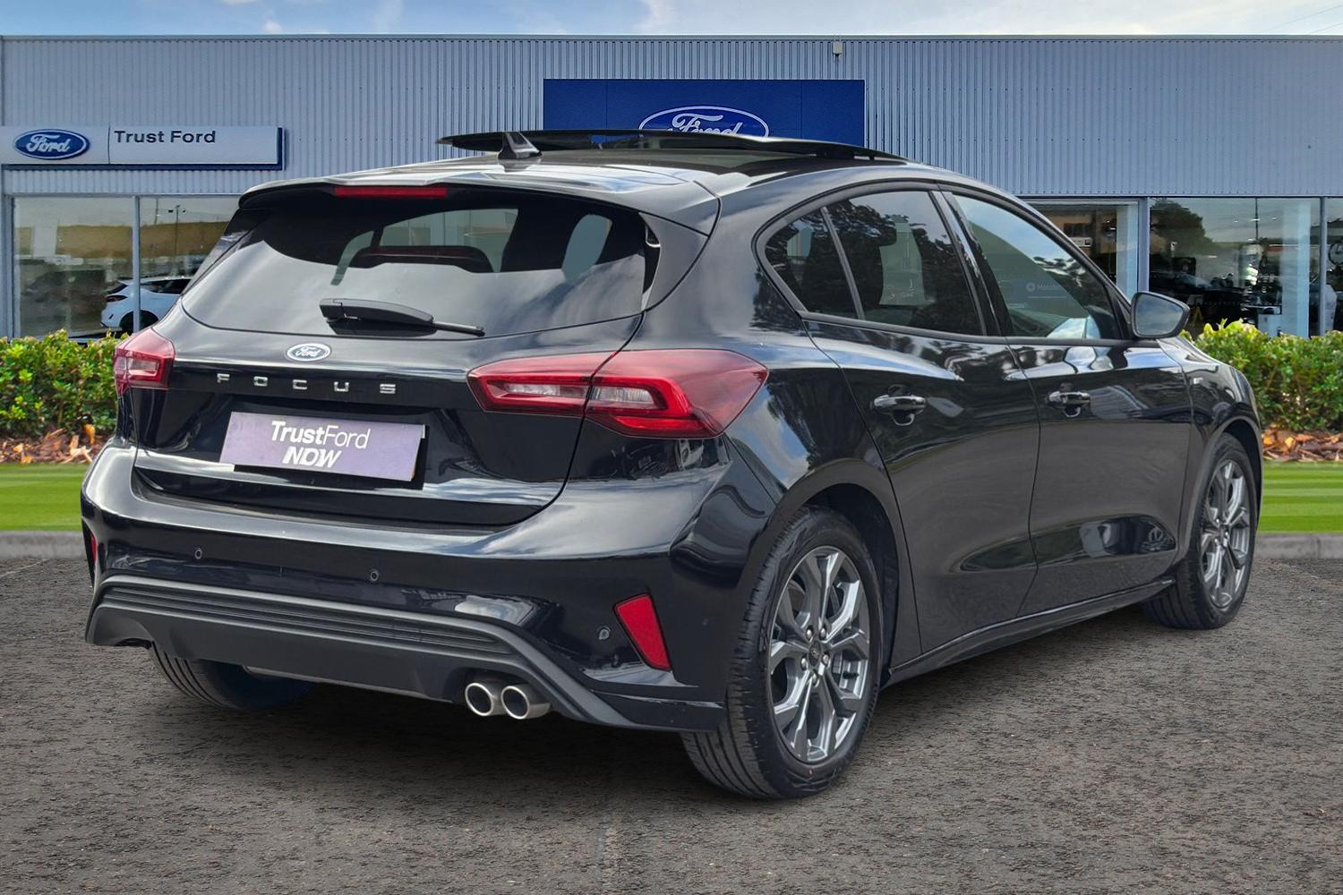 Ford Focus Photo 3