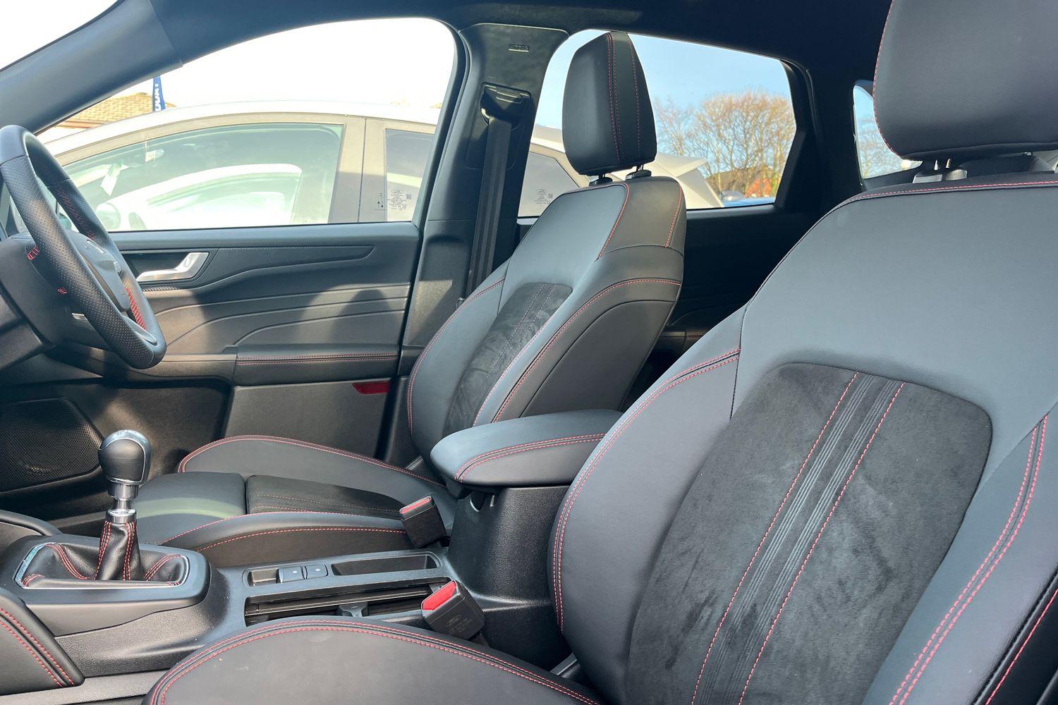 Ford KUGA Photo 18