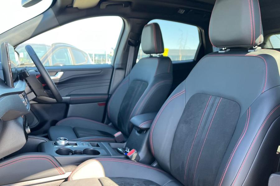 Ford Kuga Photo autoimg-c554f1693438af39268ddf541fd813b6ac0c96cd.jpg