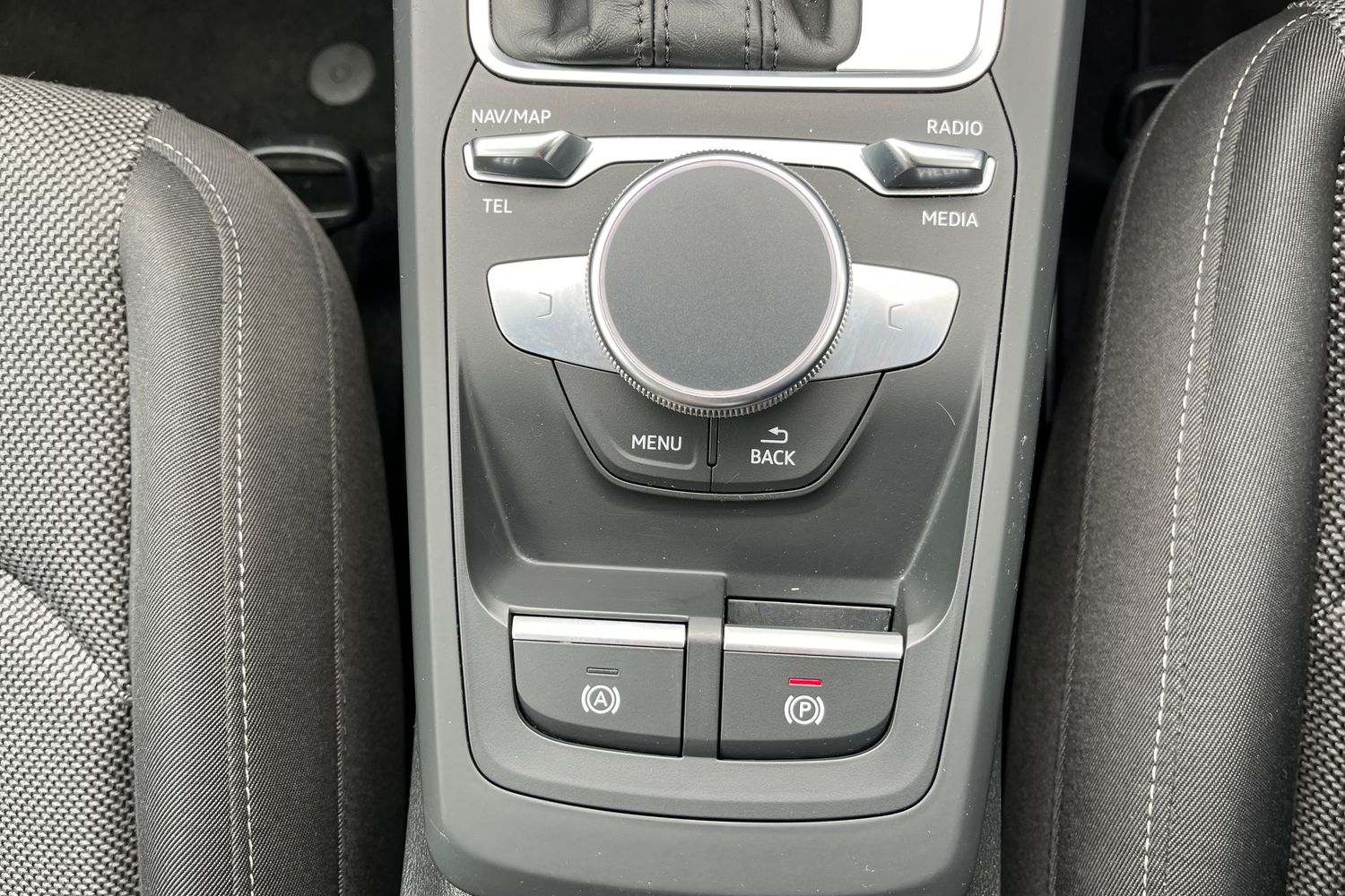 Audi Q2 Photo 32