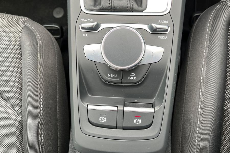 Audi Q2 Photo autoimg-c556d2dcef181fa24da824bcba7af0ea75da3be2.jpg