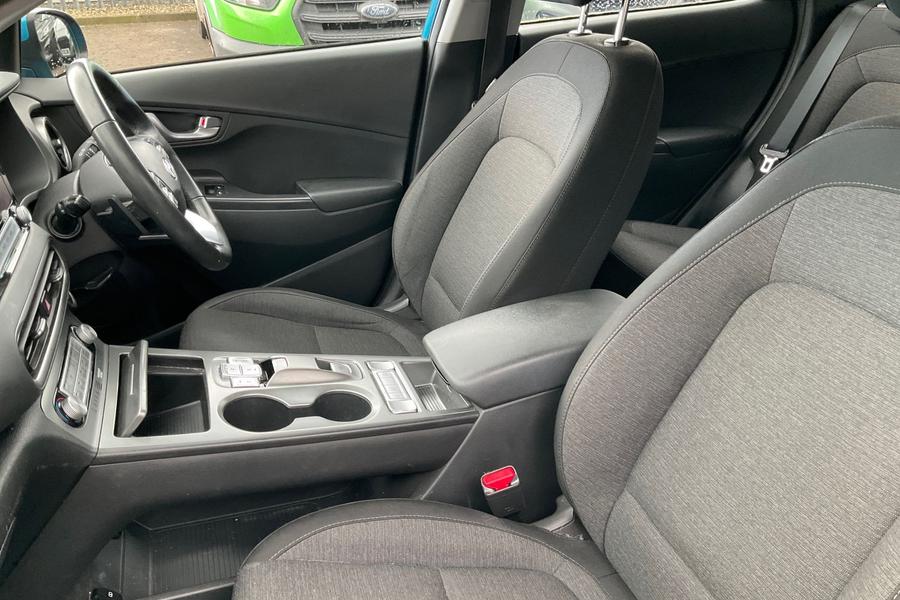Hyundai KONA Photo autoimg-c557a08436455f6f6ca5c53e2b52f9eaf0936cd9.jpg