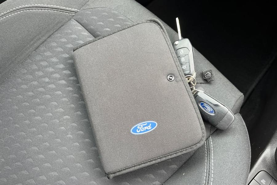 Ford FIESTA Photo autoimg-c5580735870f4e833813af6dd1c296ee4cd2c496.jpg