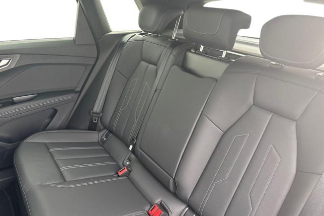 AUDI Q4 E-Tron Photo 9