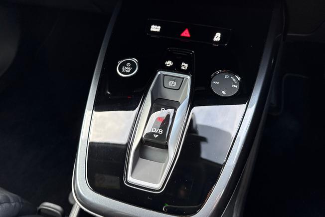 AUDI Q4 e-tron Photo 58