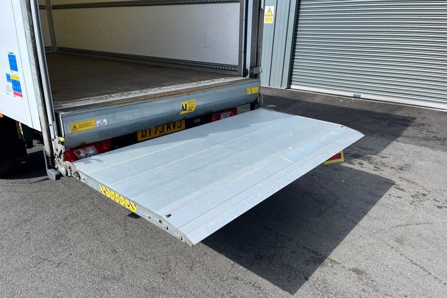 Used Ford TRANSIT DT73KVJ 23