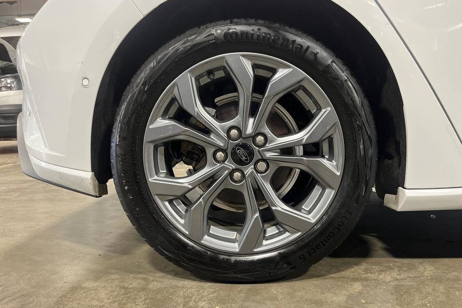 Ford FOCUS Photo autoimg-c55a29e12be527a3714cf58c6703de6d21e883f8.jpg