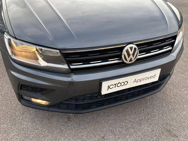 VOLKSWAGEN Tiguan Photo 31