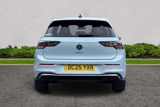 Volkswagen Golf Photo autoimg-c55b927effefd7a9f4a230ecb89557c9daef482b.jpg