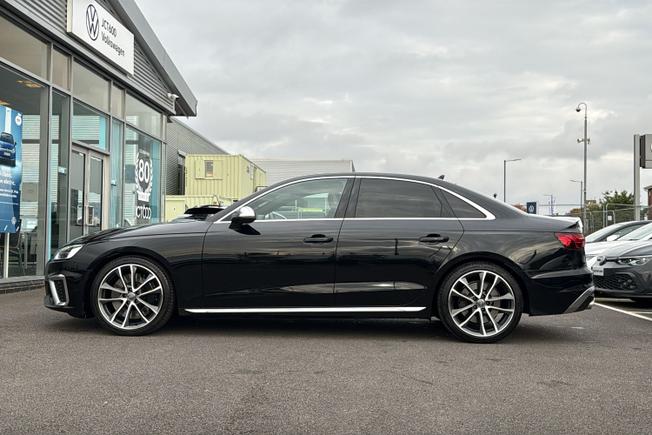AUDI S4 Photo 48