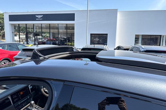 PORSCHE Macan Photo 33