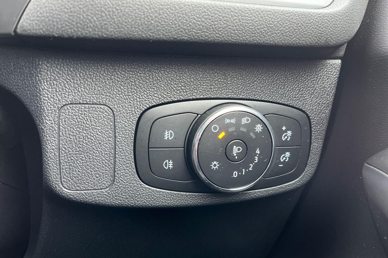 Ford FOCUS Photo 35