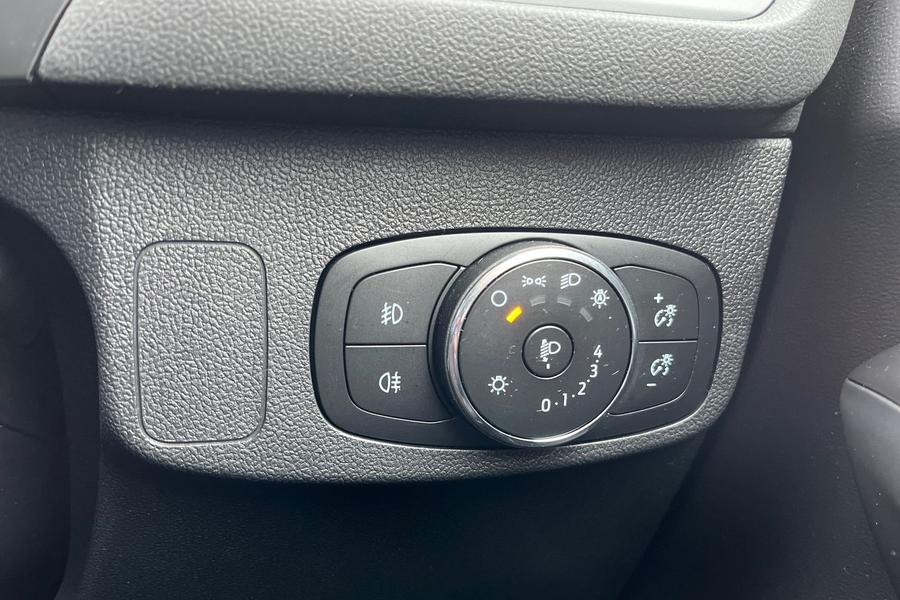 Ford FOCUS Photo autoimg-c5619c2c5bc8de3297aa8524cd51b85f08520809.jpg