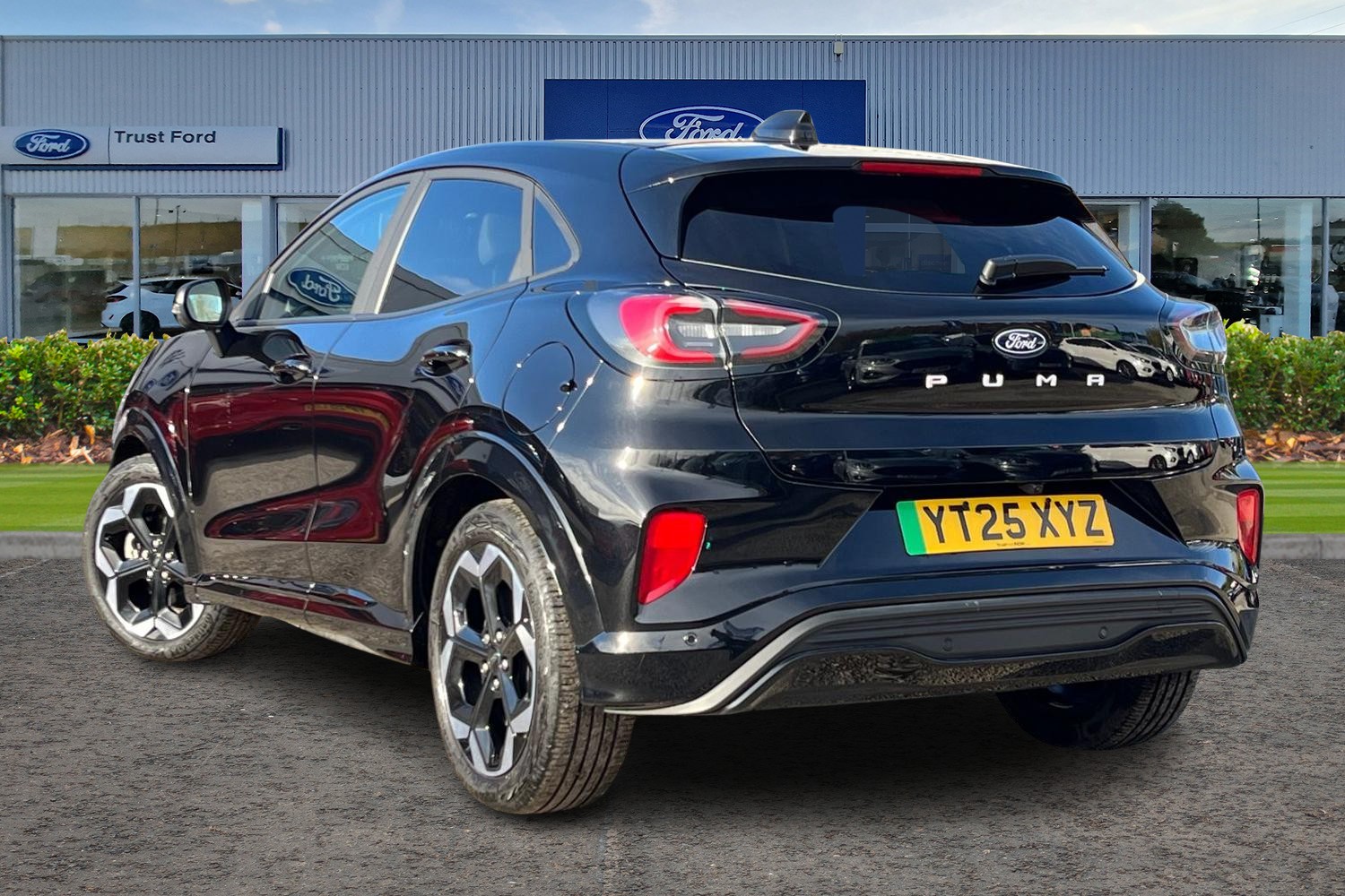 Ford PUMA GEN-E Photo 1