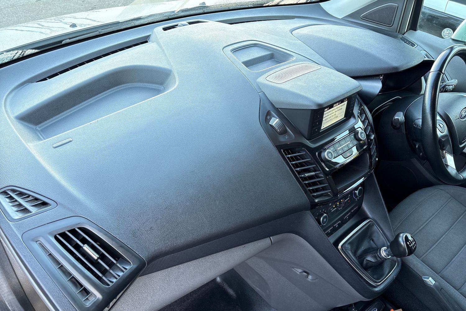 Ford TRANSIT CONNECT Photo 14