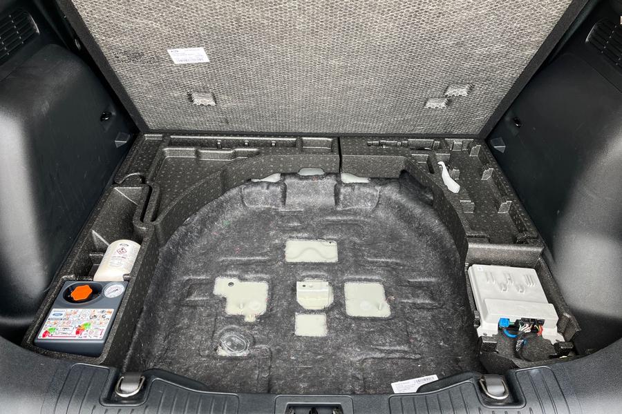 Ford Kuga Photo autoimg-c56609a10a1ffeffd8a68375c18db7009ddd6c31.jpg