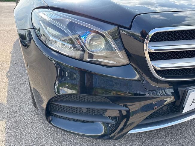 MERCEDES-BENZ E Class Photo 30