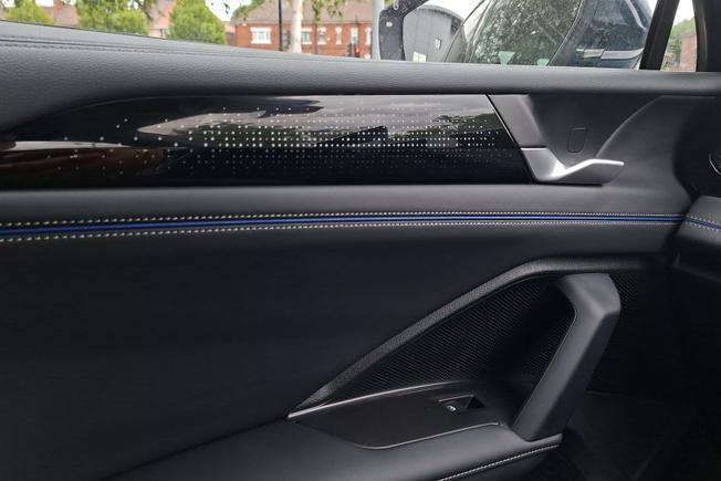 VOLKSWAGEN Tiguan Photo 27