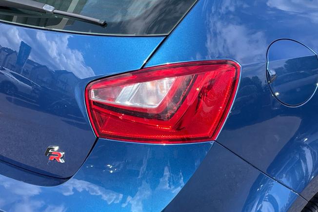 SEAT Ibiza Photo 18