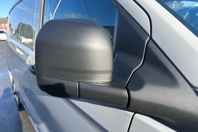 VOLKSWAGEN Transporter Photo 20
