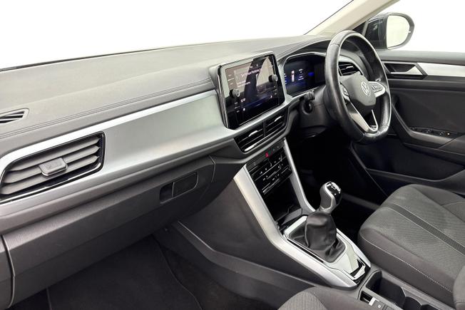 VOLKSWAGEN T-ROC Photo 2