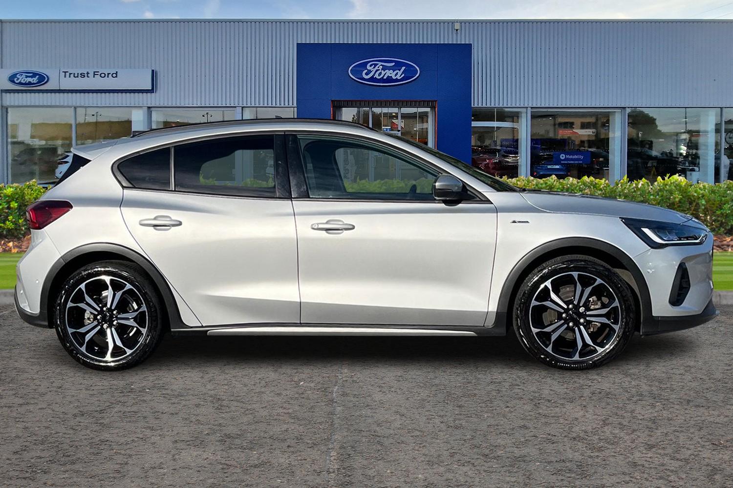 Ford FOCUS Photo 2