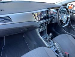 VOLKSWAGEN Polo Photo 2