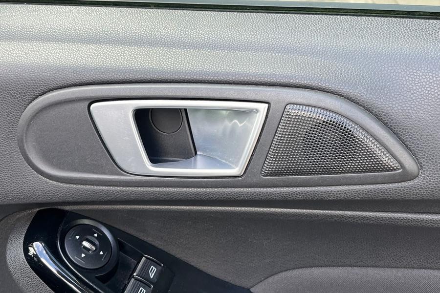 Ford Fiesta Photo autoimg-c57480ffc037a679c966d1ad84a083d59a23f4f9.jpg