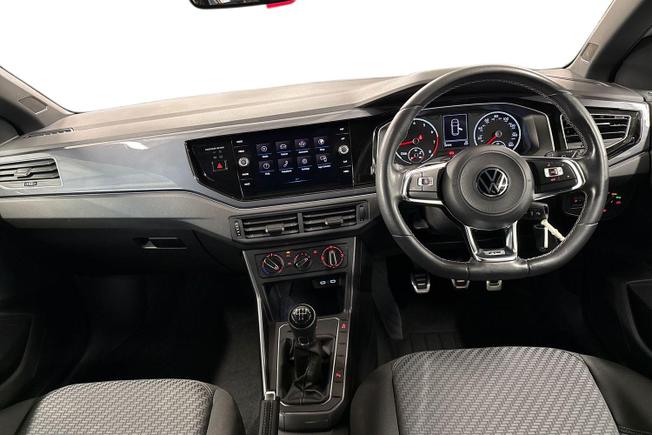 VOLKSWAGEN Polo Photo 10