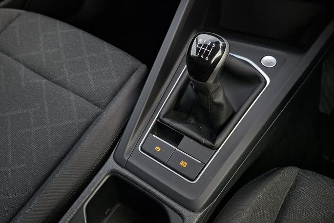 VOLKSWAGEN Golf Photo 27
