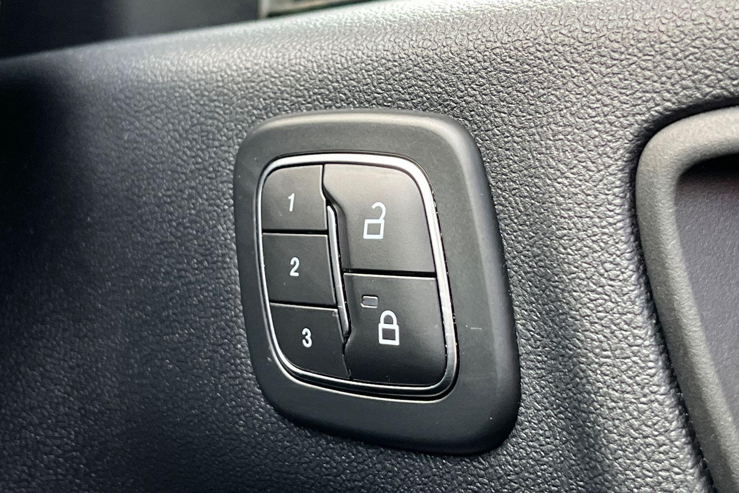 Ford Kuga Photo 38
