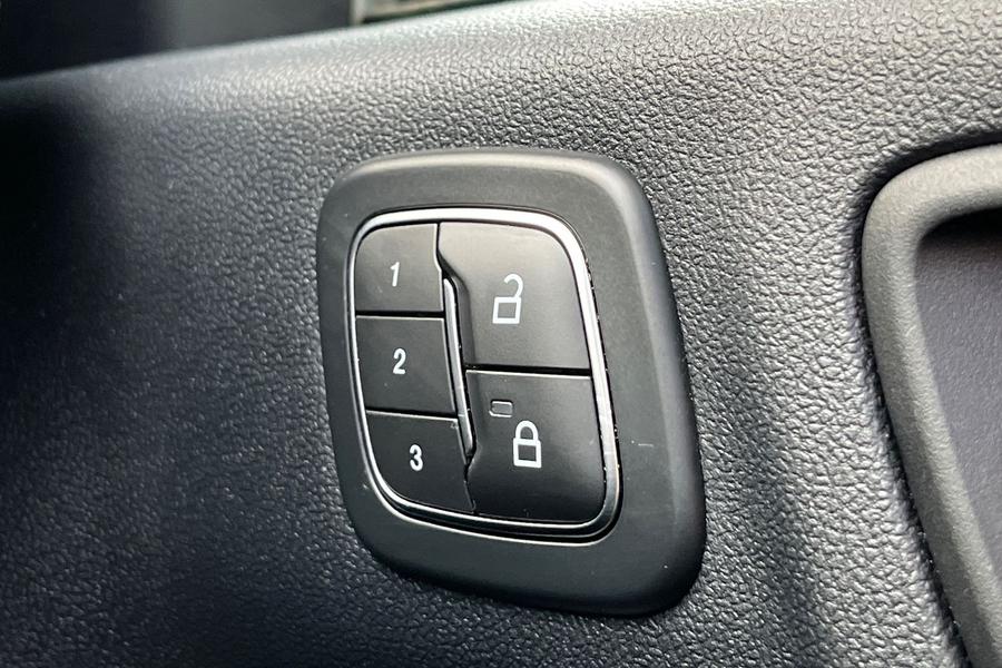 Ford Kuga Photo autoimg-c583f52c41911fccbab842cae48155ec8c9d774a.jpg