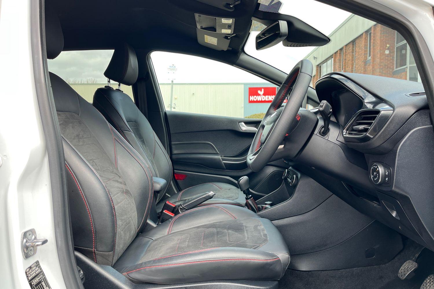 Ford Fiesta Photo 26