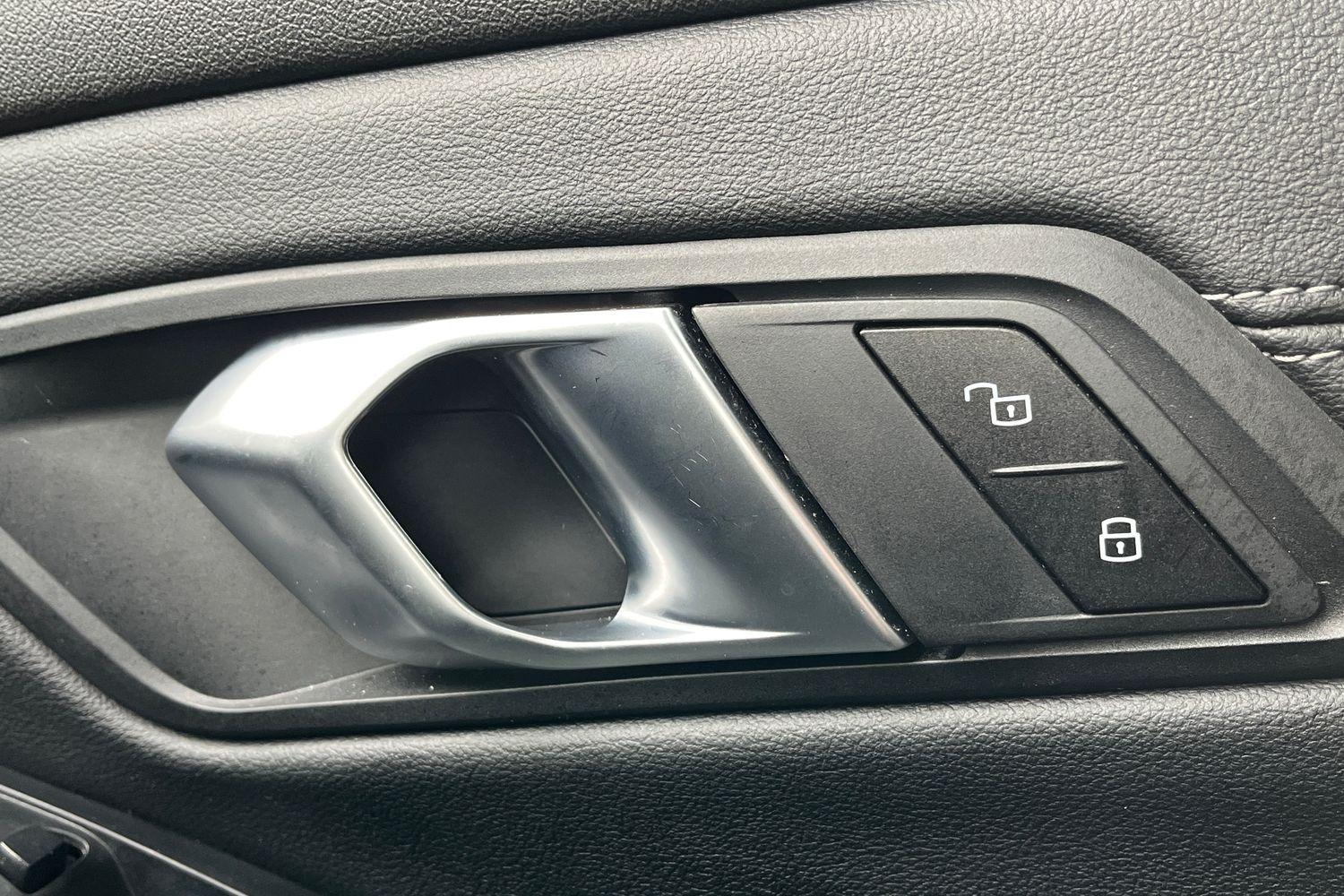 BMW 3 SERIES Photo 30