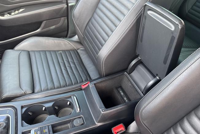 VOLKSWAGEN Passat Photo 44