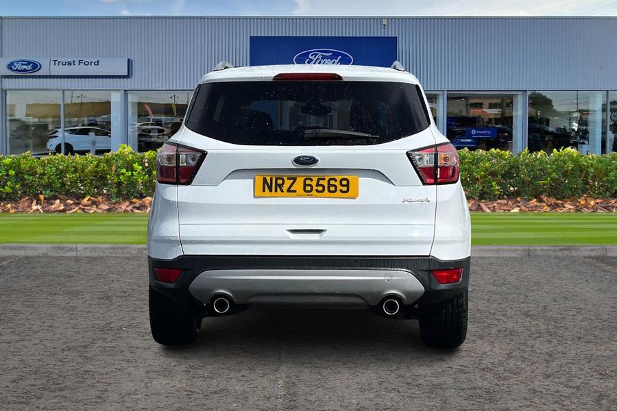 Ford KUGA Photo autoimg-c589e0e98499ed2086f8538070bc57d64d19dd98.jpg