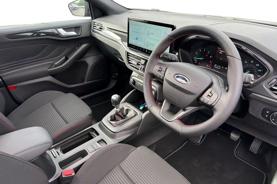 Ford Focus Photo autoimg-c58b0eb6ee2e14e6f00526af0ca1b9f9a9e4949a.jpg