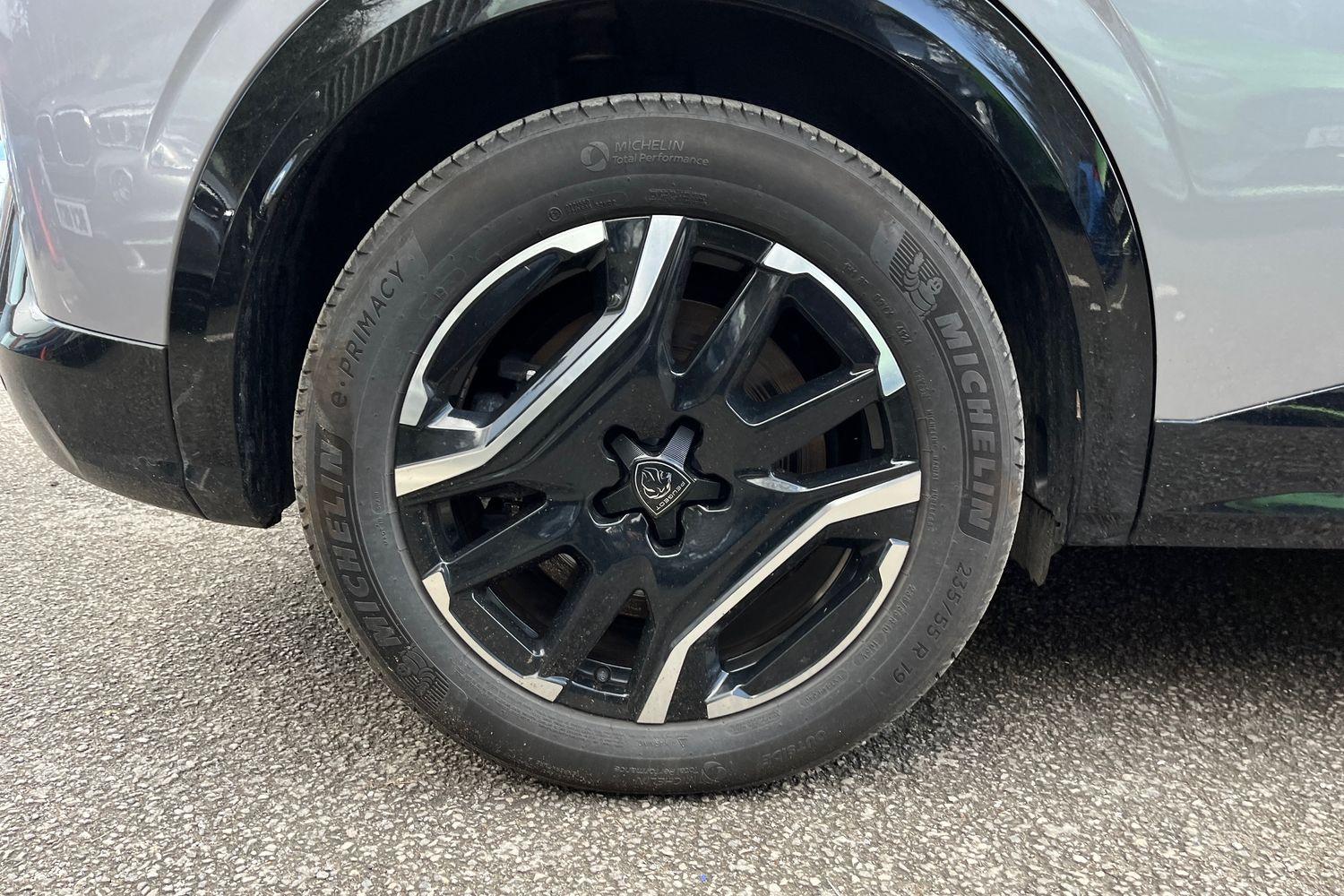 Peugeot E-3008 Photo 7