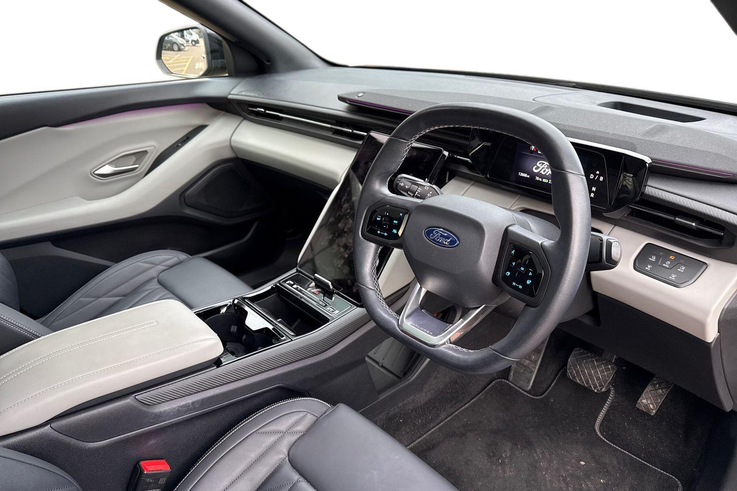 Ford Explorer Photo 8