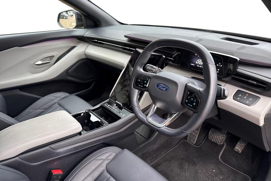 Ford Explorer Photo autoimg-c59afe0f213d5f5ac4d8b3908f27094dd2419c4b.jpg