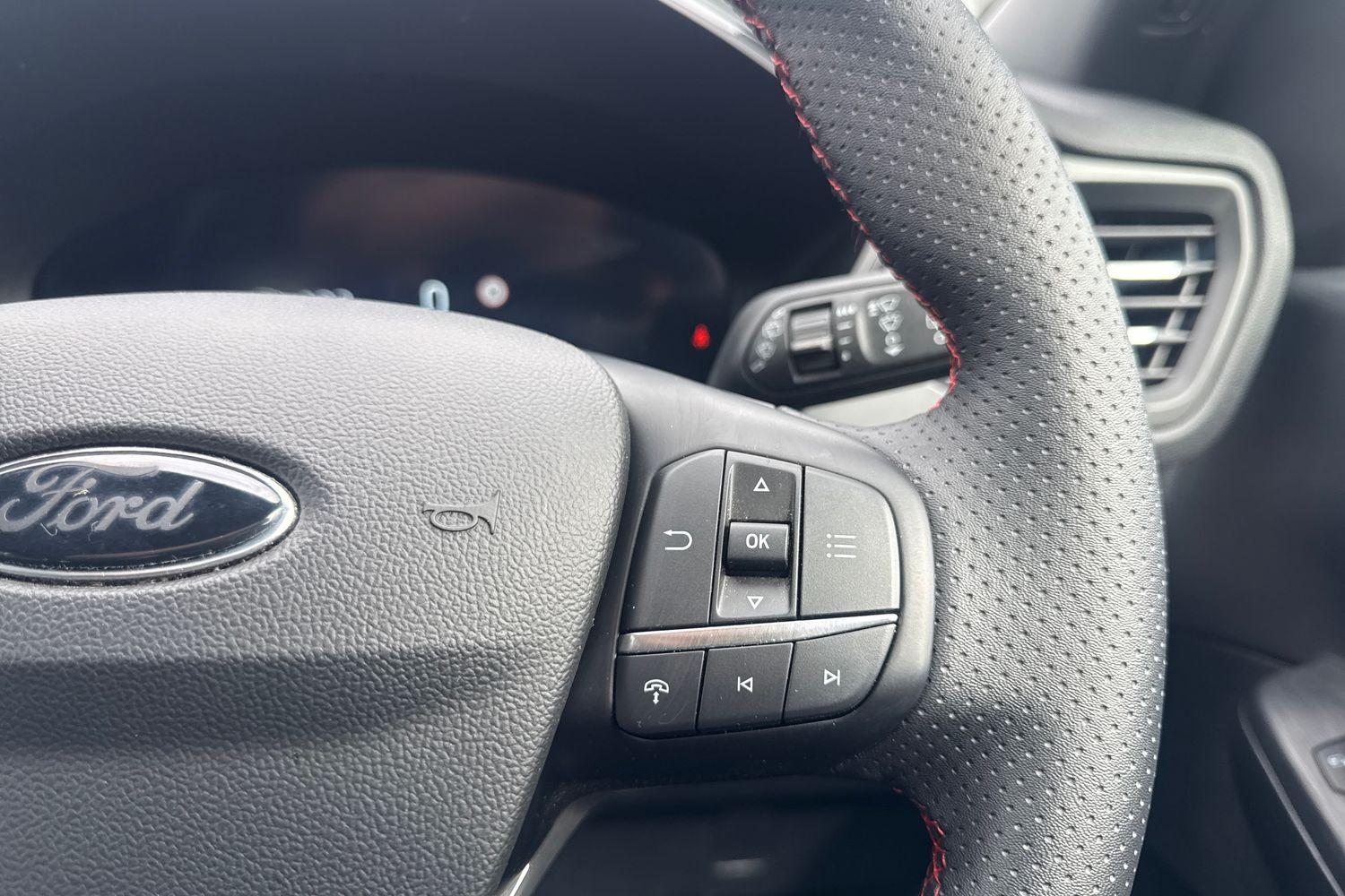 Ford KUGA Photo 32