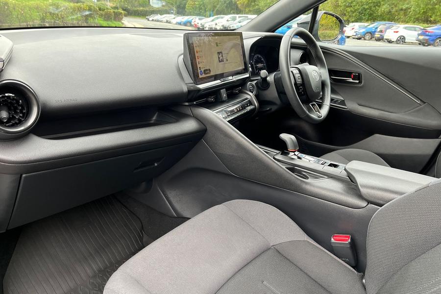 Toyota C-HR Photo autoimg-c59d960c4f8b4b9b1904b20eba86e44e6f2bbec1.jpg