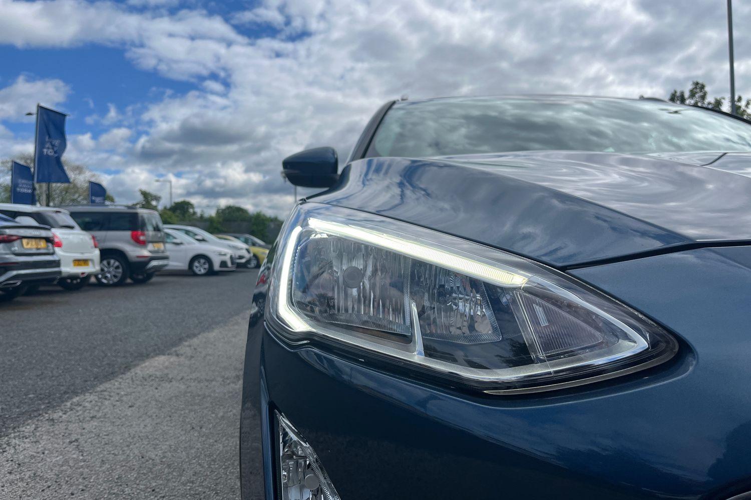 Ford Focus Photo 39
