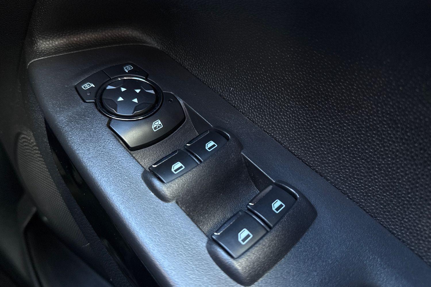 Ford EcoSport Photo 15